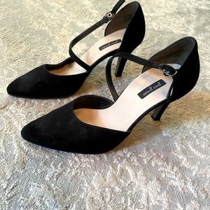 Paul Green Valletta black suede D’orsay heels. Like new